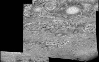 <h1>PIA01229:  Jupiter's Southern Hemisphere in the Near-Infrared (Time Set 3)</h1><div class="PIA01229" lang="en" style="width:800px;text-align:left;margin:auto;background-color:#000;padding:10px;max-height:150px;overflow:auto;">Mosaic of Jupiter's southern hemisphere between -25 and -80 degrees (south) latitude. In time sequence three, taken 10 hours after sequence one, the limb is visible near the bottom right part of the mosaic.<p>Jupiter's atmospheric circulation is dominated by alternating eastward and westward jets from equatorial to polar latitudes. The direction and speed of these jets in part determine the brightness and texture of the clouds seen in this mosaic. Also visible are several other common Jovian cloud features, including two large vortices, bright spots, dark spots, interacting vortices, and turbulent chaotic systems. The north-south dimension of each of the two vortices in the center of the mosaic is about 3500 kilometers. The right oval is rotating counterclockwise, like other anticyclonic bright vortices in Jupiter's atmosphere. The left vortex is a cyclonic (clockwise) vortex. The differences between them (their brightness, their symmetry, and their behavior) are clues to how Jupiter's atmosphere works. The cloud features visible at 756 nanometers (near-infrared light) are at an atmospheric pressure level of about 1 bar.<p>North is at the top. The images are projected onto a sphere, with features being foreshortened towards the south and east. The smallest resolved features are tens of kilometers in size. These images were taken on May 7, 1997, at a range of 1.5 million kilometers by the Solid State Imaging system on NASA's Galileo spacecraft.<p>The Jet Propulsion Laboratory, Pasadena, CA manages the mission for NASA's Office of Space Science, Washington, DC.<p>This image and other images and data received from Galileo are posted on the World Wide Web, on the Galileo mission home page at URL http://galileo.jpl.nasa.gov. Background information and educational context for the images can be found at <a href="http://www2.jpl.nasa.gov/galileo/sepo/" target="_blank">http://www.jpl.nasa.gov/galileo/sepo</a>..<br /><br /><a href="http://photojournal.jpl.nasa.gov/catalog/PIA01229" onclick="window.open(this.href); return false;" title="Voir l'image 	 PIA01229:  Jupiter's Southern Hemisphere in the Near-Infrared (Time Set 3)	  sur le site de la NASA">Voir l'image 	 PIA01229:  Jupiter's Southern Hemisphere in the Near-Infrared (Time Set 3)	  sur le site de la NASA.</a></div>