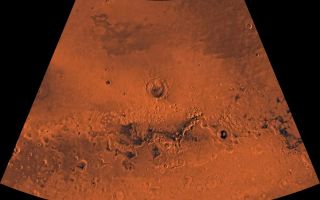 <h1>PIA00165:  MC-5 Ismenius Lacus Region</h1><div class="PIA00165" lang="en" style="width:800px;text-align:left;margin:auto;background-color:#000;padding:10px;max-height:150px;overflow:auto;">Mars digital-image mosaic merged with color of the MC-5 quadrangle, Ismenius Lacus region of Mars. Heavily cratered highlands of the southern part are separated from the relatively smooth plains of the northern part by a belt of dissected terrain, containing mesas and buttes. Latitude range 30 to 65 degrees, longitude range -60 to 0 degrees.<br /><br /><a href="http://photojournal.jpl.nasa.gov/catalog/PIA00165" onclick="window.open(this.href); return false;" title="Voir l'image 	 PIA00165:  MC-5 Ismenius Lacus Region	  sur le site de la NASA">Voir l'image 	 PIA00165:  MC-5 Ismenius Lacus Region	  sur le site de la NASA.</a></div>