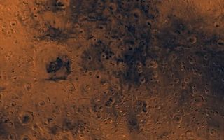 <h1>PIA00181:  MC-21 Iapygia Region</h1><div class="PIA00181" lang="en" style="width:800px;text-align:left;margin:auto;background-color:#000;padding:10px;max-height:150px;overflow:auto;">Mars digital-image mosaic merged with color of the MC-21 quadrangle, Iapygia region of Mars. Heavily cratered and in places dissected highlands dominate the Iapygia quadrangle. The west-central part is marked by a large impact crater, Huygens. Huygens is an ancient remnant of the many large impact events that occurred during the period of heavy bombardment. The southern one-third is characterized by mountainous and knobby terrain of the northern rim of the enormous Hellas impact basin. Latitude range -30 to 0 degrees, longitude range -90 to -45 degrees.<br /><br /><a href="http://photojournal.jpl.nasa.gov/catalog/PIA00181" onclick="window.open(this.href); return false;" title="Voir l'image 	 PIA00181:  MC-21 Iapygia Region	  sur le site de la NASA">Voir l'image 	 PIA00181:  MC-21 Iapygia Region	  sur le site de la NASA.</a></div>