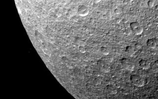 <h1>PIA02270:  Rhea - multiple impact craters</h1><div class="PIA02270" lang="en" style="width:796px;text-align:left;margin:auto;background-color:#000;padding:10px;max-height:150px;overflow:auto;">Multiple impact craters are seen on the ancient surface of Saturn's moon Rhea in this picture taken by Voyager 1 on Nov. 12, 1980 at a range of 73,000 kilometers (45,000 miles). The craters closely resemble those on Mercury and Earth's Moon. Many of the craters have central peaks formed by rebound of the floor during the explosive formation of the crater. The craters are old and degraded by later impacts. Crater diameters seen are as large as approximately 75 kilometers (45 miles). Many have sharp rims and appear relatively fresh while others are very shallow and have subdued rims, indicative of their antiquity. The Voyager Project is managed for NASA by the Jet Propulsion Laboratory, Pasadena, Calif.<br /><br /><a href="http://photojournal.jpl.nasa.gov/catalog/PIA02270" onclick="window.open(this.href); return false;" title="Voir l'image 	 PIA02270:  Rhea - multiple impact craters	  sur le site de la NASA">Voir l'image 	 PIA02270:  Rhea - multiple impact craters	  sur le site de la NASA.</a></div>