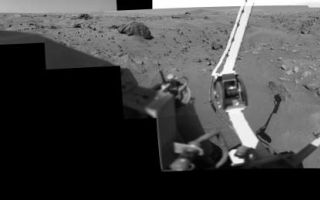 <h1>PIA03165:  Afternoon on Chryse Planitia - Viking Lander 1 Camera 1 Mosaic</h1><div class="PIA03165" lang="en" style="width:800px;text-align:left;margin:auto;background-color:#000;padding:10px;max-height:150px;overflow:auto;"><p>During the Viking Mission, the Viking Lander Camera System acquired many high-resolution images of the scene at Chryse Planitia. Using individual camera events, which occurred on many days throughout the mission, computer mosaics have been created for the site as viewed by each of the two cameras on the spacecraft. Two sets of mosaics were produced of Chryse Planitia; one pair for camera 1 and 2 images acquired in the early morning and one pair for camera 1 and 2 images acquired in the mid-afternoon.<p>Each complete mosaiced scene extends 342.5 degrees in azimuth, and from approximately 5 degrees above the horizon to 60 degrees below. A complete mosaic incorporated approximately 15 million picture elements (pixels). This mosaic was produced in the early morning (14:00-15:30) by the Camera 1 system on Viking Lander 1. See <a href="/catalog/PIA03166">PIA03166</a> for the afternoon Camera 2 mosaic and <a href="/catalog/PIA03163">PIA03163</a> and <a href="/catalog/PIA03164">PIA03164</a> for the morning mosaics.<br /><br /><a href="http://photojournal.jpl.nasa.gov/catalog/PIA03165" onclick="window.open(this.href); return false;" title="Voir l'image 	 PIA03165:  Afternoon on Chryse Planitia - Viking Lander 1 Camera 1 Mosaic	  sur le site de la NASA">Voir l'image 	 PIA03165:  Afternoon on Chryse Planitia - Viking Lander 1 Camera 1 Mosaic	  sur le site de la NASA.</a></div>