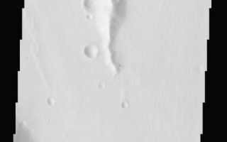 <h1>PIA03835:  Lunae Planum</h1><div class="PIA03835" lang="en" style="width:481px;text-align:left;margin:auto;background-color:#000;padding:10px;max-height:150px;overflow:auto;"><br>(Released 24 June 2002)<br><br><b>The Science</b><br>This image is within a region called Lunae Planum, near 27.3N, 75.3W. This is a region west of the Viking 1 landing site that marks the transition between the Tharsis rise, a giant volcanic complex, and the northern lowland plains. The topographically high regions display numerous graben, signs of significant amounts of crustal deformation. The low areas display signs of resurfacing, including an unusual unit that appears to "lap" onto the base of the uplands. This scarp follows the transition between the high and low areas throughout much of the image. It is not clear what caused these deposits, but a likely candidate is ice, which is suspected to have played a major role in the surface morphology of the fretted terrains and many features within the northern lowlands.<br><br><b>The Story</b><br>Lunae Planum was named after the Roman moon goddess Luna, who in ancient stories ruled over the night just as her counterpart, the sun god Sol, ruled over the day (a "sol" is, in fact, the word used for a Martian day). Wearing the symbol of the crescent moon upon her head, Luna was known to ride on chariot pulled by two powerful horses. If the fictional Luna ever rode over the Martian plain named for her, she would find the terrain fairly rough going. You might say that she'd face a large number of "ruts" on a geologic scale.<br><br>That's because Lunae Planum marks the transition between the high Tharsis rise , a giant volcanic bulge on Mars, and the northern lowland plains. In this region, there are many signs of significant crustal deformation. Look for the dropped blocks of terrain called "graben" on the higher surfaces in this image. Graben are created when tectonic forces tear apart the terrain, leaving long, large "ruts" on the surface. We find graben on Earth too (think of Death Valley, the lowest dry land in the United States, or of the Jordan Dead Sea depression).<br><br>Much more exciting than these depressions is the thin ridge that seems to lap up against the base of the uplands at the bottom of this image. While it's not clear what caused these deposits, ice is a likely candidate. Scientists have hypothesized that the mysterious systems of valleys and ridges (called "fretted terrain") in this area were created through fractures and the collapse of large surface areas. Fretted terrain may have developed as icy debris flowed off of faulted valley walls and down onto the northern plains a long time ago in Martian history. This dramatic period would have coincided with the great Martian flood epoch, when melted ice from the subsurface was rapidly released in catastrophic amounts, carving out channels seen in other nearby regions.<br><br>Lunae Planum lies west of Chryse Planitia (the Plains of Gold), where the Viking 1 spacecraft made history on July 20, 1976 as the first spacecraft to land safely on the surface of another planet. Viking Lander 1 made its final transmission to Earth on November 11, 1982. Perhaps one day a future spacecraft will settle down on this bright plain, using information collected by Odyssey today as the basis of its ground studies of this complex terrain. And who knows? Maybe even the design of a future rover could recall the image of a swiftly moving chariot, carrying the symbol of a crescent moon.<br /><br /><a href="http://photojournal.jpl.nasa.gov/catalog/PIA03835" onclick="window.open(this.href); return false;" title="Voir l'image 	 PIA03835:  Lunae Planum	  sur le site de la NASA">Voir l'image 	 PIA03835:  Lunae Planum	  sur le site de la NASA.</a></div>