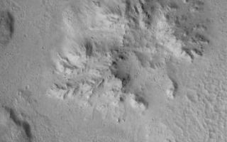 <h1>PIA06877:  Impact Crater</h1><div class="PIA06877" lang="en" style="width:364px;text-align:left;margin:auto;background-color:#000;padding:10px;max-height:150px;overflow:auto;"><p>23 September 2004<br />This Mars Global Surveyor (MGS) Mars Orbiter Camera (MOC) image shows fine details in the walls and floor of a meteor impact crater located immediately west of the Lycus Sulci ridged terrain, northwest of the volcano, Olympus Mons. The walls of the crater exhibit the finely-detailed layering of the local bedrock. This crater is centered near 31.4°N, 147.7°W. The image covers an area approximately 3 km (1.9 mi) across and is illuminated by sunlight from the lower left.</p><br /><br /><a href="http://photojournal.jpl.nasa.gov/catalog/PIA06877" onclick="window.open(this.href); return false;" title="Voir l'image 	 PIA06877:  Impact Crater	  sur le site de la NASA">Voir l'image 	 PIA06877:  Impact Crater	  sur le site de la NASA.</a></div>