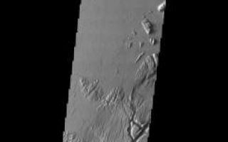 <h1>PIA07813:  Relative Dating Via Fractures</h1><div class="PIA07813" lang="en" style="width:243px;text-align:left;margin:auto;background-color:#000;padding:10px;max-height:150px;overflow:auto;"><a href="/figures/PIA07813_fig1.jpg"></a><br /><p>This VIS image of the eastern part of the Tharsis region illustrates how fractures can be used in relative dating of a surface. The fractured materials on the right side of the image are embayed by younger volcanic flows originating to the west of the image. Note how the younger flows cover the ends of the fractures, and are not at all fractured themselves.</p><p>Image information: VIS instrument. Latitude 43.2, Longitude 269.4 East (90.6 West). 19 meter/pixel resolution.</p><p>Note: this THEMIS visual image has not been radiometrically nor geometrically calibrated for this preliminary release. An empirical correction has been performed to remove instrumental effects. A linear shift has been applied in the cross-track and down-track direction to approximate spacecraft and planetary motion. Fully calibrated and geometrically projected images will be released through the Planetary Data System in accordance with Project policies at a later time.</p><p>NASA's Jet Propulsion Laboratory manages the 2001 Mars Odyssey mission for NASA's Office of Space Science, Washington, D.C. The Thermal Emission Imaging System (THEMIS) was developed by Arizona State University, Tempe, in collaboration with Raytheon Santa Barbara Remote Sensing. The THEMIS investigation is led by Dr. Philip Christensen at Arizona State University. Lockheed Martin Astronautics, Denver, is the prime contractor for the Odyssey project, and developed and built the orbiter. Mission operations are conducted jointly from Lockheed Martin and from JPL, a division of the California Institute of Technology in Pasadena.</p><br /><br /><a href="http://photojournal.jpl.nasa.gov/catalog/PIA07813" onclick="window.open(this.href); return false;" title="Voir l'image 	 PIA07813:  Relative Dating Via Fractures	  sur le site de la NASA">Voir l'image 	 PIA07813:  Relative Dating Via Fractures	  sur le site de la NASA.</a></div>