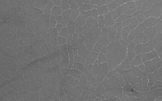 <h1>PIA08722:  Tiled Floor</h1><div class="PIA08722" lang="en" style="width:373px;text-align:left;margin:auto;background-color:#000;padding:10px;max-height:150px;overflow:auto;"><p>2 September 2006<br />This Mars Global Surveyor (MGS) Mars Orbiter Camera (MOC) image shows polygonal cracks formed in the material that nearly fills an impact crater on the martian northern plains. The light-toned patches in the cracks are the remains of ice, left over from the preceding winter. On Earth, polygons such as these are most common in the polar regions, and form in the presence of ground ice. Whether the same is true for Mars remains to be determined, but, certainly, this is a good possibility.</p><p>Location near: 65.7°N, 277.5°W <br />Image width: ~3 km (~1.9 mi) <br />Illumination from: lower left <br />Season: Northern Spring </p><br /><br /><a href="http://photojournal.jpl.nasa.gov/catalog/PIA08722" onclick="window.open(this.href); return false;" title="Voir l'image 	 PIA08722:  Tiled Floor	  sur le site de la NASA">Voir l'image 	 PIA08722:  Tiled Floor	  sur le site de la NASA.</a></div>
