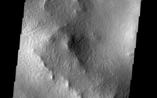 <h1>PIA09147:  Surface Texture</h1><div class="PIA09147" lang="en" style="width:594px;text-align:left;margin:auto;background-color:#000;padding:10px;max-height:150px;overflow:auto;"><p><a href="/figures/PIA09147_fig1.jpg"></a><br><b>Context image for PIA09147<br /> Surface Texture</b></p><p>This interesting surface texture covers the ejecta of Mie Crater.<p>Image information: VIS instrument. Latitude 48.7N, Longitude 138.2E. 19 meter/pixel resolution.</p><p>Please see the <a href="http://themis.asu.edu/terms" target="_blank">THEMIS Data Citation Note</a> for details on crediting THEMIS images.</p><p>Note: this THEMIS visual image has not been radiometrically nor geometrically calibrated for this preliminary release. An empirical correction has been performed to remove instrumental effects. A linear shift has been applied in the cross-track and down-track direction to approximate spacecraft and planetary motion. Fully calibrated and geometrically projected images will be released through the Planetary Data System in accordance with Project policies at a later time.</p><p>NASA's Jet Propulsion Laboratory manages the 2001 Mars Odyssey mission for NASA's Office of Space Science, Washington, D.C. The Thermal Emission Imaging System (THEMIS) was developed by Arizona State University, Tempe, in collaboration with Raytheon Santa Barbara Remote Sensing. The THEMIS investigation is led by Dr. Philip Christensen at Arizona State University. Lockheed Martin Astronautics, Denver, is the prime contractor for the Odyssey project, and developed and built the orbiter. Mission operations are conducted jointly from Lockheed Martin and from JPL, a division of the California Institute of Technology in Pasadena.</p><br /><br /><a href="http://photojournal.jpl.nasa.gov/catalog/PIA09147" onclick="window.open(this.href); return false;" title="Voir l'image 	 PIA09147:  Surface Texture	  sur le site de la NASA">Voir l'image 	 PIA09147:  Surface Texture	  sur le site de la NASA.</a></div>