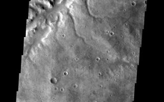 <h1>PIA09425:  Samara Vallis</h1><div class="PIA09425" lang="en" style="width:556px;text-align:left;margin:auto;background-color:#000;padding:10px;max-height:150px;overflow:auto;"><p><a href="/figures/PIA09425_fig1.jpg"></a><br><b>Context image for PIA09425<br />Samara Vallis</b></p><p>This THEMIS VIS image shows a small portion of Samara Vallis. This portion of Samara Vallis has numerous tributaries.<p>Image information: VIS instrument. Latitude -24.9N, Longitude 341.1E. 18 meter/pixel resolution.</p><p>Please see the <a href="http://themis.asu.edu/terms" target="_blank">THEMIS Data Citation Note</a> for details on crediting THEMIS images.</p><p>Note: this THEMIS visual image has not been radiometrically nor geometrically calibrated for this preliminary release. An empirical correction has been performed to remove instrumental effects. A linear shift has been applied in the cross-track and down-track direction to approximate spacecraft and planetary motion. Fully calibrated and geometrically projected images will be released through the Planetary Data System in accordance with Project policies at a later time.</p><p>NASA's Jet Propulsion Laboratory manages the 2001 Mars Odyssey mission for NASA's Office of Space Science, Washington, D.C. The Thermal Emission Imaging System (THEMIS) was developed by Arizona State University, Tempe, in collaboration with Raytheon Santa Barbara Remote Sensing. The THEMIS investigation is led by Dr. Philip Christensen at Arizona State University. Lockheed Martin Astronautics, Denver, is the prime contractor for the Odyssey project, and developed and built the orbiter. Mission operations are conducted jointly from Lockheed Martin and from JPL, a division of the California Institute of Technology in Pasadena.</p><br /><br /><a href="http://photojournal.jpl.nasa.gov/catalog/PIA09425" onclick="window.open(this.href); return false;" title="Voir l'image 	 PIA09425:  Samara Vallis	  sur le site de la NASA">Voir l'image 	 PIA09425:  Samara Vallis	  sur le site de la NASA.</a></div>
