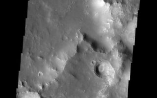 <h1>PIA09426:  Dual Landslides</h1><div class="PIA09426" lang="en" style="width:548px;text-align:left;margin:auto;background-color:#000;padding:10px;max-height:150px;overflow:auto;"><p><a href="/figures/PIA09426_fig1.jpg"></a><br><b>Context image for PIA09426<br />Dual Landslides</b></p><p>The two landslides in this image occur along the margin of Solis Planum.<p>Image information: VIS instrument. Latitude -30.7N, Longitude 281.3E. 17 meter/pixel resolution.</p><p>Please see the <a href="http://themis.asu.edu/terms" target="_blank">THEMIS Data Citation Note</a> for details on crediting THEMIS images.</p><p>Note: this THEMIS visual image has not been radiometrically nor geometrically calibrated for this preliminary release. An empirical correction has been performed to remove instrumental effects. A linear shift has been applied in the cross-track and down-track direction to approximate spacecraft and planetary motion. Fully calibrated and geometrically projected images will be released through the Planetary Data System in accordance with Project policies at a later time.</p><p>NASA's Jet Propulsion Laboratory manages the 2001 Mars Odyssey mission for NASA's Office of Space Science, Washington, D.C. The Thermal Emission Imaging System (THEMIS) was developed by Arizona State University, Tempe, in collaboration with Raytheon Santa Barbara Remote Sensing. The THEMIS investigation is led by Dr. Philip Christensen at Arizona State University. Lockheed Martin Astronautics, Denver, is the prime contractor for the Odyssey project, and developed and built the orbiter. Mission operations are conducted jointly from Lockheed Martin and from JPL, a division of the California Institute of Technology in Pasadena.</p><br /><br /><a href="http://photojournal.jpl.nasa.gov/catalog/PIA09426" onclick="window.open(this.href); return false;" title="Voir l'image 	 PIA09426:  Dual Landslides	  sur le site de la NASA">Voir l'image 	 PIA09426:  Dual Landslides	  sur le site de la NASA.</a></div>