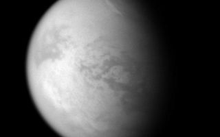 <h1>PIA09846:  Alien Weather</h1><div class="PIA09846" lang="en" style="width:800px;text-align:left;margin:auto;background-color:#000;padding:10px;max-height:150px;overflow:auto;"><p>A bright streak of cloud graces the northern skies of Titan. </p><p>This is the second time the Cassini spacecraft's imaging cameras have spotted clouds at 60 degrees north latitude on Titan—the previous occasion being the Feb. 2007 observations during which the cameras saw the dark, hydrocarbon lakes that cover much of the north. </p><p>That cloud feature is visible at the bottom of the still image in <a href="/catalog/PIA08365">PIA08365</a>.</p><p>The circular, 400-kilometer wide impact feature Menrva can be seen near center.</p><p>North on Titan (5,150 kilometers, or 3,200 miles across) is up and rotated 26 degrees to the right. </p><p>The image was taken with the Cassini spacecraft narrow-angle camera on Jan. 20, 2008 using a combination of spectral filters sensitive to wavelengths of polarized infrared light centered at 938 and 746 nanometers. The view was acquired at a distance of approximately 1.3 million kilometers (800,000 miles) from Titan and at a Sun-Titan-spacecraft, or phase, angle of 58 degrees. Image scale is 8 kilometers (5 miles) per pixel. Due to scattering of light by Titan's hazy atmosphere, the sizes of surface features that can be resolved are a few times larger than the actual pixel scale.</p><p>The Cassini-Huygens mission is a cooperative project of NASA, the European Space Agency and the Italian Space Agency. The Jet Propulsion Laboratory, a division of the California Institute of Technology in Pasadena, manages the mission for NASA's Science Mission Directorate, Washington, D.C. The Cassini orbiter and its two onboard cameras were designed, developed and assembled at JPL. The imaging operations center is based at the Space Science Institute in Boulder, Colo.</p><p>For more information about the Cassini-Huygens mission visit <a href="http://saturn.jpl.nasa.gov">http://saturn.jpl.nasa.gov/home/index.cfm</a>. The Cassini imaging team homepage is at <a href="http://ciclops.org">http://ciclops.org</a>.<br /><br /><a href="http://photojournal.jpl.nasa.gov/catalog/PIA09846" onclick="window.open(this.href); return false;" title="Voir l'image 	 PIA09846:  Alien Weather	  sur le site de la NASA">Voir l'image 	 PIA09846:  Alien Weather	  sur le site de la NASA.</a></div>