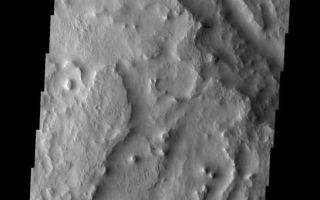 <h1>PIA09990:  Indus Vallis</h1><div class="PIA09990" lang="en" style="width:545px;text-align:left;margin:auto;background-color:#000;padding:10px;max-height:150px;overflow:auto;"><p><a href="/figures/PIA09990_fig1.jpg"></a><br><b>Context image for PIA09990<br />Indus Vallis</b></p><p>The major Martian dust storm of 2007 filled the sky with dust and produced conditions that prevented the THEMIS VIS camera from being able to image the surface. With no new images being acquired, we've dug into the archive to highlight some interesting areas on Mars. The this week's topic is medium sized channels. The entire region surrounding Indus Vallis has undergone extensive erosion. The deepest part of the channel is still identifiable, but it is impossible to tell if the wider bounding walls represent a terraced portion of the original channel or just easily eroded materials.<p>Image information: VIS instrument. Latitude 19.0N, Longitude 38.7E. 19 meter/pixel resolution.</p><p>Please see the <a href="http://themis.asu.edu/terms" target="_blank">THEMIS Data Citation Note</a> for details on crediting THEMIS images.</p><p>Note: this THEMIS visual image has not been radiometrically nor geometrically calibrated for this preliminary release. An empirical correction has been performed to remove instrumental effects. A linear shift has been applied in the cross-track and down-track direction to approximate spacecraft and planetary motion. Fully calibrated and geometrically projected images will be released through the Planetary Data System in accordance with Project policies at a later time.</p><p>NASA's Jet Propulsion Laboratory manages the 2001 Mars Odyssey mission for NASA's Office of Space Science, Washington, D.C. The Thermal Emission Imaging System (THEMIS) was developed by Arizona State University, Tempe, in collaboration with Raytheon Santa Barbara Remote Sensing. The THEMIS investigation is led by Dr. Philip Christensen at Arizona State University. Lockheed Martin Astronautics, Denver, is the prime contractor for the Odyssey project, and developed and built the orbiter. Mission operations are conducted jointly from Lockheed Martin and from JPL, a division of the California Institute of Technology in Pasadena.</p><br /><br /><a href="http://photojournal.jpl.nasa.gov/catalog/PIA09990" onclick="window.open(this.href); return false;" title="Voir l'image 	 PIA09990:  Indus Vallis	  sur le site de la NASA">Voir l'image 	 PIA09990:  Indus Vallis	  sur le site de la NASA.</a></div>
