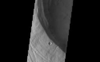 <h1>PIA10000:  Biblis Patera</h1><div class="PIA10000" lang="en" style="width:254px;text-align:left;margin:auto;background-color:#000;padding:10px;max-height:150px;overflow:auto;"><p><a href="/figures/PIA10000_fig1.jpg"></a><br><b>Context image for PIA10000<br />Biblis Patera</b></p><p>This VIS image crosses Biblis Patera. Note the large size and depth of the summit caldera in relation to the size of the entire construct.<p>Image information: VIS instrument. Latitude 2.1N, Longitude 235.9E. 35 meter/pixel resolution.</p><p>Please see the <a href="http://themis.asu.edu/terms" target="_blank">THEMIS Data Citation Note</a> for details on crediting THEMIS images.</p><p>Note: this THEMIS visual image has not been radiometrically nor geometrically calibrated for this preliminary release. An empirical correction has been performed to remove instrumental effects. A linear shift has been applied in the cross-track and down-track direction to approximate spacecraft and planetary motion. Fully calibrated and geometrically projected images will be released through the Planetary Data System in accordance with Project policies at a later time.</p><p>NASA's Jet Propulsion Laboratory manages the 2001 Mars Odyssey mission for NASA's Office of Space Science, Washington, D.C. The Thermal Emission Imaging System (THEMIS) was developed by Arizona State University, Tempe, in collaboration with Raytheon Santa Barbara Remote Sensing. The THEMIS investigation is led by Dr. Philip Christensen at Arizona State University. Lockheed Martin Astronautics, Denver, is the prime contractor for the Odyssey project, and developed and built the orbiter. Mission operations are conducted jointly from Lockheed Martin and from JPL, a division of the California Institute of Technology in Pasadena.</p><br /><br /><a href="http://photojournal.jpl.nasa.gov/catalog/PIA10000" onclick="window.open(this.href); return false;" title="Voir l'image 	 PIA10000:  Biblis Patera	  sur le site de la NASA">Voir l'image 	 PIA10000:  Biblis Patera	  sur le site de la NASA.</a></div>