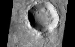 <h1>PIA10045:  Little Landslide</h1><div class="PIA10045" lang="en" style="width:542px;text-align:left;margin:auto;background-color:#000;padding:10px;max-height:150px;overflow:auto;"><p><a href="/figures/PIA10045_fig1.jpg"></a><br><b>Context image for PIA10045<br />Little Landslide</b></p><p>This little landslide in within an unnamed crater in Tyrrhena Terra.<p>Image information: VIS instrument. Latitude -14.4N, Longitude 81.2E. 18 meter/pixel resolution.</p><p>Please see the <a href="http://themis.asu.edu/terms" target="_blank">THEMIS Data Citation Note</a> for details on crediting THEMIS images.</p><p>Note: this THEMIS visual image has not been radiometrically nor geometrically calibrated for this preliminary release. An empirical correction has been performed to remove instrumental effects. A linear shift has been applied in the cross-track and down-track direction to approximate spacecraft and planetary motion. Fully calibrated and geometrically projected images will be released through the Planetary Data System in accordance with Project policies at a later time.</p><p>NASA's Jet Propulsion Laboratory manages the 2001 Mars Odyssey mission for NASA's Office of Space Science, Washington, D.C. The Thermal Emission Imaging System (THEMIS) was developed by Arizona State University, Tempe, in collaboration with Raytheon Santa Barbara Remote Sensing. The THEMIS investigation is led by Dr. Philip Christensen at Arizona State University. Lockheed Martin Astronautics, Denver, is the prime contractor for the Odyssey project, and developed and built the orbiter. Mission operations are conducted jointly from Lockheed Martin and from JPL, a division of the California Institute of Technology in Pasadena.</p><br /><br /><a href="http://photojournal.jpl.nasa.gov/catalog/PIA10045" onclick="window.open(this.href); return false;" title="Voir l'image 	 PIA10045:  Little Landslide	  sur le site de la NASA">Voir l'image 	 PIA10045:  Little Landslide	  sur le site de la NASA.</a></div>