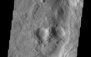 <h1>PIA10317:  Huo Hsing Vallis</h1><div class="PIA10317" lang="en" style="width:563px;text-align:left;margin:auto;background-color:#000;padding:10px;max-height:150px;overflow:auto;"><p><a href="/figures/PIA10317_fig1.jpg"></a><br><b>Context image for PIA10317<br />Huo Hsing Vallis</b></p><p>Transverse dunes and narrow ridges are found near the channel of Huo Hsing Vallis - which runs from the bottom to the top of this VIS image.<p>Image information: VIS instrument. Latitude 29.5N, Longitude 66.9E. 19 meter/pixel resolution.</p><p>Please see the <a href="http://themis.asu.edu/terms" target="_blank">THEMIS Data Citation Note</a> for details on crediting THEMIS images.</p><p>Note: this THEMIS visual image has not been radiometrically nor geometrically calibrated for this preliminary release. An empirical correction has been performed to remove instrumental effects. A linear shift has been applied in the cross-track and down-track direction to approximate spacecraft and planetary motion. Fully calibrated and geometrically projected images will be released through the Planetary Data System in accordance with Project policies at a later time.</p><p>NASA's Jet Propulsion Laboratory manages the 2001 Mars Odyssey mission for NASA's Office of Space Science, Washington, D.C. The Thermal Emission Imaging System (THEMIS) was developed by Arizona State University, Tempe, in collaboration with Raytheon Santa Barbara Remote Sensing. The THEMIS investigation is led by Dr. Philip Christensen at Arizona State University. Lockheed Martin Astronautics, Denver, is the prime contractor for the Odyssey project, and developed and built the orbiter. Mission operations are conducted jointly from Lockheed Martin and from JPL, a division of the California Institute of Technology in Pasadena.<br /><br /><a href="http://photojournal.jpl.nasa.gov/catalog/PIA10317" onclick="window.open(this.href); return false;" title="Voir l'image 	 PIA10317:  Huo Hsing Vallis	  sur le site de la NASA">Voir l'image 	 PIA10317:  Huo Hsing Vallis	  sur le site de la NASA.</a></div>