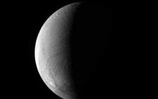 <h1>PIA10422:  Crescent Enceladus</h1><div class="PIA10422" lang="en" style="width:451px;text-align:left;margin:auto;background-color:#000;padding:10px;max-height:150px;overflow:auto;"><p>The Cassini spacecraft observes the wrinkled surface of Enceladus. The geologically active south polar region is visible at bottom.</p><p>This view looks toward the Saturn-facing side of Enceladus (504 kilometers, or 313 miles across). Lit terrain is on the moon's leading hemisphere. North is up and rotated 16 degrees to the right.</p><p>The image was taken in visible green light with the Cassini spacecraft narrow-angle camera on June 2, 2008. The view was obtained at a distance of approximately 285,000 kilometers (177,000 miles) from Enceladus and at a Sun-Enceladus-spacecraft, or phase, angle of 108 degrees. Image scale is 2 kilometers (1 mile) per pixel.</p><p>The Cassini-Huygens mission is a cooperative project of NASA, the European Space Agency and the Italian Space Agency. The Jet Propulsion Laboratory, a division of the California Institute of Technology in Pasadena, manages the mission for NASA's Science Mission Directorate, Washington, D.C. The Cassini orbiter and its two onboard cameras were designed, developed and assembled at JPL. The imaging operations center is based at the Space Science Institute in Boulder, Colo.</p><p>For more information about the Cassini-Huygens mission visit <a href="http://saturn.jpl.nasa.gov" class="external free" target="wpext">http://saturn.jpl.nasa.gov/</a>. The Cassini imaging team homepage is at <a href="http://ciclops.org" class="external free" target="wpext">http://ciclops.org</a>.<br /><br /><a href="http://photojournal.jpl.nasa.gov/catalog/PIA10422" onclick="window.open(this.href); return false;" title="Voir l'image 	 PIA10422:  Crescent Enceladus	  sur le site de la NASA">Voir l'image 	 PIA10422:  Crescent Enceladus	  sur le site de la NASA.</a></div>
