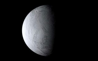 <h1>PIA10473:  White Moon</h1><div class="PIA10473" lang="en" style="width:790px;text-align:left;margin:auto;background-color:#000;padding:10px;max-height:150px;overflow:auto;"><p>As the Cassini spacecraft sped away from Enceladus following its close August 2008 flyby, the moon's wrinkled south polar region remained in view.</p><p>The blue-green hues so apparent in false color views like <a href="/catalog/PIA11112">PIA11112</a> (obtained three hours before this image) are absent in natural-color views like this one, which approximate the scene as it might appear to human eyes. In visible light, the surface of Enceladus is almost perfectly white, and is, in fact, one of the most reflective objects in the Solar System.</p><p>Images taken using red, green and blue spectral filters were combined to create this view. The images were digitally reprojected onto a computer model of Enceladus, and aligned there, in order to account for the spacecraft's rapid motion with respect to the moon.</p><p>The images were acquired with the Cassini spacecraft narrow-angle camera on Aug. 12, 2008 at a distance of approximately 201,000 kilometers (125,000 miles) from Enceladus. Image scale at maximum resolution is 1 kilometer (0.6 mile) per pixel.</p><p>The Cassini-Huygens mission is a cooperative project of NASA, the European Space Agency and the Italian Space Agency. The Jet Propulsion Laboratory, a division of the California Institute of Technology in Pasadena, manages the mission for NASA's Science Mission Directorate, Washington, D.C. The Cassini orbiter and its two onboard cameras were designed, developed and assembled at JPL. The imaging operations center is based at the Space Science Institute in Boulder, Colo.</p><p>For more information about the Cassini-Huygens mission visit <a href="http://saturn.jpl.nasa.gov" class="external free" target="wpext">http://saturn.jpl.nasa.gov/</a>. The Cassini imaging team homepage is at <a href="http://ciclops.org" class="external free" target="wpext">http://ciclops.org</a>.<br /><br /><a href="http://photojournal.jpl.nasa.gov/catalog/PIA10473" onclick="window.open(this.href); return false;" title="Voir l'image 	 PIA10473:  White Moon	  sur le site de la NASA">Voir l'image 	 PIA10473:  White Moon	  sur le site de la NASA.</a></div>