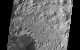 <h1>PIA10829:  Dune</h1><div class="PIA10829" lang="en" style="width:571px;text-align:left;margin:auto;background-color:#000;padding:10px;max-height:150px;overflow:auto;"><p><a href="/figures/PIA10829_fig1.jpg"></a><br><b>Context image for PIA10829<br />Dune</b></p><p>This large dune in found on the floor of an unnamed crater in Terra Sabaea.<p>Image information: VIS instrument. Latitude 26.3N, Longitude 57.2E. 19 meter/pixel resolution.</p><p>Please see the <a href="http://themis.asu.edu/terms" target="_blank">THEMIS Data Citation Note</a> for details on crediting THEMIS images.</p><p>Note: this THEMIS visual image has not been radiometrically nor geometrically calibrated for this preliminary release. An empirical correction has been performed to remove instrumental effects. A linear shift has been applied in the cross-track and down-track direction to approximate spacecraft and planetary motion. Fully calibrated and geometrically projected images will be released through the Planetary Data System in accordance with Project policies at a later time.</p><p>NASA's Jet Propulsion Laboratory manages the 2001 Mars Odyssey mission for NASA's Office of Space Science, Washington, D.C. The Thermal Emission Imaging System (THEMIS) was developed by Arizona State University, Tempe, in collaboration with Raytheon Santa Barbara Remote Sensing. The THEMIS investigation is led by Dr. Philip Christensen at Arizona State University. Lockheed Martin Astronautics, Denver, is the prime contractor for the Odyssey project, and developed and built the orbiter. Mission operations are conducted jointly from Lockheed Martin and from JPL, a division of the California Institute of Technology in Pasadena.<br /><br /><a href="http://photojournal.jpl.nasa.gov/catalog/PIA10829" onclick="window.open(this.href); return false;" title="Voir l'image 	 PIA10829:  Dune	  sur le site de la NASA">Voir l'image 	 PIA10829:  Dune	  sur le site de la NASA.</a></div>