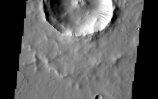 <h1>PIA10899:  Dark Slope Streaks</h1><div class="PIA10899" lang="en" style="width:551px;text-align:left;margin:auto;background-color:#000;padding:10px;max-height:150px;overflow:auto;"><p><a href="/figures/PIA10899_fig1.jpg"></a><br><b>Context image for PIA10899<br />Dark Slope Streaks</b></p><p>This VIS image shows an unnamed crater in Terra Sabaea with prominent dark slope streaks.<p>Image information: VIS instrument. Latitude 4.7N, Longitude 34.8E. 18 meter/pixel resolution.</p><p>Please see the <a href="http://themis.asu.edu/terms" target="_blank">THEMIS Data Citation Note</a> for details on crediting THEMIS images.</p><p>Note: this THEMIS visual image has not been radiometrically nor geometrically calibrated for this preliminary release. An empirical correction has been performed to remove instrumental effects. A linear shift has been applied in the cross-track and down-track direction to approximate spacecraft and planetary motion. Fully calibrated and geometrically projected images will be released through the Planetary Data System in accordance with Project policies at a later time.</p><p>NASA's Jet Propulsion Laboratory manages the 2001 Mars Odyssey mission for NASA's Office of Space Science, Washington, D.C. The Thermal Emission Imaging System (THEMIS) was developed by Arizona State University, Tempe, in collaboration with Raytheon Santa Barbara Remote Sensing. The THEMIS investigation is led by Dr. Philip Christensen at Arizona State University. Lockheed Martin Astronautics, Denver, is the prime contractor for the Odyssey project, and developed and built the orbiter. Mission operations are conducted jointly from Lockheed Martin and from JPL, a division of the California Institute of Technology in Pasadena.<br /><br /><a href="http://photojournal.jpl.nasa.gov/catalog/PIA10899" onclick="window.open(this.href); return false;" title="Voir l'image 	 PIA10899:  Dark Slope Streaks	  sur le site de la NASA">Voir l'image 	 PIA10899:  Dark Slope Streaks	  sur le site de la NASA.</a></div>