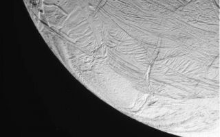 <h1>PIA11119:  Enceladus Oct. 9, 2008 Flyby - Posted Image #1</h1><div class="PIA11119" lang="en" style="width:512px;text-align:left;margin:auto;background-color:#000;padding:10px;max-height:150px;overflow:auto;"><p>This image was taken during Cassini's extremely close encounter with Enceladus on Oct. 9, 2008.</p><p>The image was taken with the Cassini spacecraft narrow-angle camera on Oct. 9, 2008, a distance of approximately 40,000 kilometers (25,000 miles) from Enceladus. Image scale is 477 meters (1,566 feet) per pixel.</p><p>The Cassini-Huygens mission is a cooperative project of NASA, the European Space Agency and the Italian Space Agency. The Jet Propulsion Laboratory, a division of the California Institute of Technology in Pasadena, manages the mission for NASA's Science Mission Directorate, Washington, D.C. The Cassini orbiter and its two onboard cameras were designed, developed and assembled at JPL. The imaging operations center is based at the Space Science Institute in Boulder, Colo.</p><p>For more information about the Cassini-Huygens mission visit <a href="http://saturn.jpl.nasa.gov" class="external free" target="wpext">http://saturn.jpl.nasa.gov/</a>. The Cassini imaging team homepage is at <a href="http://ciclops.org" class="external free" target="wpext">http://ciclops.org</a>.<br /><br /><a href="http://photojournal.jpl.nasa.gov/catalog/PIA11119" onclick="window.open(this.href); return false;" title="Voir l'image 	 PIA11119:  Enceladus Oct. 9, 2008 Flyby - Posted Image #1	  sur le site de la NASA">Voir l'image 	 PIA11119:  Enceladus Oct. 9, 2008 Flyby - Posted Image #1	  sur le site de la NASA.</a></div>