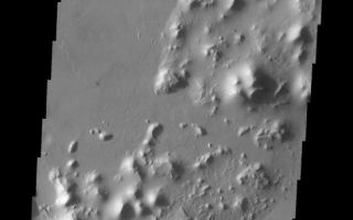 <h1>PIA11275:  Cerberus Fossae</h1><div class="PIA11275" lang="en" style="width:556px;text-align:left;margin:auto;background-color:#000;padding:10px;max-height:150px;overflow:auto;"><p><a href="/figures/PIA11275_fig1.png"></a><br><b>Context image for PIA11275<br />Cerberus Fossae</b></p><p>The fractures in this image are part of Cerberus Fossae.<p>Image information: VIS instrument. Latitude 8.9N, Longitude 158.6E. 18 meter/pixel resolution.</p><p>Please see the <a href="http://themis.asu.edu/terms" target="_blank">THEMIS Data Citation Note</a> for details on crediting THEMIS images.</p><p>Note: this THEMIS visual image has not been radiometrically nor geometrically calibrated for this preliminary release. An empirical correction has been performed to remove instrumental effects. A linear shift has been applied in the cross-track and down-track direction to approximate spacecraft and planetary motion. Fully calibrated and geometrically projected images will be released through the Planetary Data System in accordance with Project policies at a later time.</p><p>NASA's Jet Propulsion Laboratory manages the 2001 Mars Odyssey mission for NASA's Office of Space Science, Washington, D.C. The Thermal Emission Imaging System (THEMIS) was developed by Arizona State University, Tempe, in collaboration with Raytheon Santa Barbara Remote Sensing. The THEMIS investigation is led by Dr. Philip Christensen at Arizona State University. Lockheed Martin Astronautics, Denver, is the prime contractor for the Odyssey project, and developed and built the orbiter. Mission operations are conducted jointly from Lockheed Martin and from JPL, a division of the California Institute of Technology in Pasadena.<br /><br /><a href="http://photojournal.jpl.nasa.gov/catalog/PIA11275" onclick="window.open(this.href); return false;" title="Voir l'image 	 PIA11275:  Cerberus Fossae	  sur le site de la NASA">Voir l'image 	 PIA11275:  Cerberus Fossae	  sur le site de la NASA.</a></div>