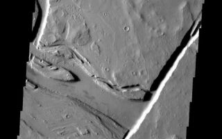 <h1>PIA11281:  Lava Channels</h1><div class="PIA11281" lang="en" style="width:582px;text-align:left;margin:auto;background-color:#000;padding:10px;max-height:150px;overflow:auto;"><p><a href="/figures/PIA11281_fig1.png"></a><br><b>Context image for PIA11281<br />Lava Channels</b></p><p>The channels in this VIS image are all volcanic in origin. Many lava channels begin at vents, such as the fracture in this image.<p>Image information: VIS instrument. Latitude 20.4N, Longitude 241.7E. 18 meter/pixel resolution.</p><p>Please see the <a href="http://themis.asu.edu/terms" target="_blank">THEMIS Data Citation Note</a> for details on crediting THEMIS images.</p><p>Note: this THEMIS visual image has not been radiometrically nor geometrically calibrated for this preliminary release. An empirical correction has been performed to remove instrumental effects. A linear shift has been applied in the cross-track and down-track direction to approximate spacecraft and planetary motion. Fully calibrated and geometrically projected images will be released through the Planetary Data System in accordance with Project policies at a later time.</p><p>NASA's Jet Propulsion Laboratory manages the 2001 Mars Odyssey mission for NASA's Office of Space Science, Washington, D.C. The Thermal Emission Imaging System (THEMIS) was developed by Arizona State University, Tempe, in collaboration with Raytheon Santa Barbara Remote Sensing. The THEMIS investigation is led by Dr. Philip Christensen at Arizona State University. Lockheed Martin Astronautics, Denver, is the prime contractor for the Odyssey project, and developed and built the orbiter. Mission operations are conducted jointly from Lockheed Martin and from JPL, a division of the California Institute of Technology in Pasadena.<br /><br /><a href="http://photojournal.jpl.nasa.gov/catalog/PIA11281" onclick="window.open(this.href); return false;" title="Voir l'image 	 PIA11281:  Lava Channels	  sur le site de la NASA">Voir l'image 	 PIA11281:  Lava Channels	  sur le site de la NASA.</a></div>
