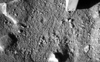 <h1>PIA11378:  Phoenix's Probe Inserted in Martian Soil</h1><div class="PIA11378" lang="en" style="width:512px;text-align:left;margin:auto;background-color:#000;padding:10px;max-height:150px;overflow:auto;"><p>The Phoenix Mars lander's robotic-arm camera took this image of the spacecraft's thermal and electrical-conductivity probe (TECP) inserted into Martian soil on day 149 of the mission. Phoenix landed on Mars' northern plains on May 25, 2008, landing.</p><p>The robotic-arm camera acquired this image at 16:02:41 local solar time. The camera pointing was elevation -72.6986 degrees and azimuth 2.1093 degrees.</p><p>The Phoenix mission is led by the University of Arizona, Tucson, on behalf of NASA. Project management of the mission is by NASA's Jet Propulsion Laboratory, Pasadena, Calif. Spacecraft development is by Lockheed Martin Space Systems, Denver.<br /><br /><a href="http://photojournal.jpl.nasa.gov/catalog/PIA11378" onclick="window.open(this.href); return false;" title="Voir l'image 	 PIA11378:  Phoenix's Probe Inserted in Martian Soil	  sur le site de la NASA">Voir l'image 	 PIA11378:  Phoenix's Probe Inserted in Martian Soil	  sur le site de la NASA.</a></div>