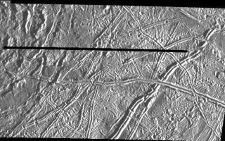 <h1>PIA00542:  Prominent Doublet Ridges on Europa</h1><div class="PIA00542" lang="en" style="width:725px;text-align:left;margin:auto;background-color:#000;padding:10px;max-height:150px;overflow:auto;">This image of Jupiter's satellite Europa was obtained from a range of 7364 miles (11851 km) by the Galileo spacecraft during its fourth orbit around Jupiter and its first close pass of Europa. The image spans 30 miles by 57 miles (48 km x 91 km) and shows features as small as 800 feet (240 meters) across, a resolution more than 150 times better than the best Voyager coverage of this area. The sun illuminates the scene from the right. The large circular feature in the upper left of the image could be the scar of a large meteorite impact. Clusters of small craters seen in the right of the image may mark sites where debris thrown from this impact fell back to the surface. Prominent doublet ridges over a mile (1.6 km) wide cross the plains in the right part of the image; younger ridges overlap older ones, allowing the sequence of formation to be determined. Gaps in ridges indicate areas where emplacement of new surface material has obliterated pre-existing terrain.<p>The Jet Propulsion Laboratory, Pasadena, CA manages the mission for NASA's Office of Space Science, Washington, DC.<p>This image and other images and data received from Galileo are posted on the Galileo mission home page on the World Wide Web at http://galileo.jpl.nasa.gov. Background information and educational context for the images can be found at <a href="http://www2.jpl.nasa.gov/galileo/sepo/" target="_blank">http://www.jpl.nasa.gov/galileo/sepo</a>..<br /><br /><a href="http://photojournal.jpl.nasa.gov/catalog/PIA00542" onclick="window.open(this.href); return false;" title="Voir l'image 	 PIA00542:  Prominent Doublet Ridges on Europa	  sur le site de la NASA">Voir l'image 	 PIA00542:  Prominent Doublet Ridges on Europa	  sur le site de la NASA.</a></div>