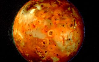 <h1>PIA01530:  Volcanic Activity on Io</h1><div class="PIA01530" lang="en" style="width:800px;text-align:left;margin:auto;background-color:#000;padding:10px;max-height:150px;overflow:auto;">Io's volcanos continually resurface it, so that any impact craters have disappeared.<p>JPL manages the Voyager project for NASA's Office of Space Science.<br /><br /><a href="http://photojournal.jpl.nasa.gov/catalog/PIA01530" onclick="window.open(this.href); return false;" title="Voir l'image 	 PIA01530:  Volcanic Activity on Io	  sur le site de la NASA">Voir l'image 	 PIA01530:  Volcanic Activity on Io	  sur le site de la NASA.</a></div>