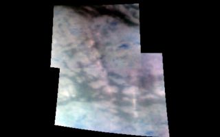 <h1>PIA09032:  Titan's Sierras</h1><div class="PIA09032" lang="en" style="width:800px;text-align:left;margin:auto;background-color:#000;padding:10px;max-height:150px;overflow:auto;"><p>This composite image shows a massive mountain range running just south of Titan's equator. Near the center of the image, the mountain range runs from southeast to northwest. It is about 150 kilometers long (93 miles) and 30 kilometers (19 miles) wide and about 1.5 kilometers (nearly a mile) high. This range, and smaller ranges to the west and east of the main range, probably results from material welling up below as the crust of Titan is pulled apart by tectonic forces.</p><p>This image was obtained during an Oct. 25 flyby designed to obtain the highest resolution infrared views of Titan yet. Cassini's visual and infrared mapping spectrometer resolved surface features as small as 400 meters (1,300 feet). This composite image was taken at a distance of 12,000 kilometers (7,200 miles) from Titan. This image was constructed from images taken at wavelengths of 1.3 microns shown in blue, 2 microns shown in green, and 5 microns shown in red. </p><p>The Cassini-Huygens mission is a cooperative project of NASA, the European Space Agency and the Italian Space Agency. The Jet Propulsion Laboratory, a division of the California Institute of Technology in Pasadena, manages the mission for NASA's Science Mission Directorate, Washington, D.C. The Cassini orbiter was designed, developed and assembled at JPL. The Visual and Infrared Mapping Spectrometer team is based at the University of Arizona where this image was produced.</p><p>For more information about the Cassini-Huygens mission visit <a href="http://saturn.jpl.nasa.gov">http://saturn.jpl.nasa.gov/</a>. The visual and infrared mapping spectrometer team homepage is at <a href="http://wwwvims.lpl.arizona.edu">http://wwwvims.lpl.arizona.edu</a>.</p><br /><br /><a href="http://photojournal.jpl.nasa.gov/catalog/PIA09032" onclick="window.open(this.href); return false;" title="Voir l'image 	 PIA09032:  Titan's Sierras	  sur le site de la NASA">Voir l'image 	 PIA09032:  Titan's Sierras	  sur le site de la NASA.</a></div>