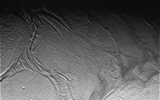<h1>PIA11122:  Enceladus Oct. 9, 2008 Flyby - Posted Image #4</h1><div class="PIA11122" lang="en" style="width:512px;text-align:left;margin:auto;background-color:#000;padding:10px;max-height:150px;overflow:auto;"><p>This image was taken during Cassini's extremely close encounter with Enceladus on Oct. 9, 2008.</p><p>The image was taken with the Cassini spacecraft narrow-angle camera on Oct. 9, 2008, a distance of approximately 45,000 kilometers (28,000 miles) from Enceladus. Image scale is 541 meters (1,774 feet) per pixel.</p><p>The Cassini-Huygens mission is a cooperative project of NASA, the European Space Agency and the Italian Space Agency. The Jet Propulsion Laboratory, a division of the California Institute of Technology in Pasadena, manages the mission for NASA's Science Mission Directorate, Washington, D.C. The Cassini orbiter and its two onboard cameras were designed, developed and assembled at JPL. The imaging operations center is based at the Space Science Institute in Boulder, Colo.</p><p>For more information about the Cassini-Huygens mission visit <a href="http://saturn.jpl.nasa.gov" class="external free" target="wpext">http://saturn.jpl.nasa.gov/</a>. The Cassini imaging team homepage is at <a href="http://ciclops.org" class="external free" target="wpext">http://ciclops.org</a>.<br /><br /><a href="http://photojournal.jpl.nasa.gov/catalog/PIA11122" onclick="window.open(this.href); return false;" title="Voir l'image 	 PIA11122:  Enceladus Oct. 9, 2008 Flyby - Posted Image #4	  sur le site de la NASA">Voir l'image 	 PIA11122:  Enceladus Oct. 9, 2008 Flyby - Posted Image #4	  sur le site de la NASA.</a></div>