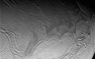 <h1>PIA11123:  Enceladus Oct. 9, 2008 Flyby - Posted Image #5</h1><div class="PIA11123" lang="en" style="width:800px;text-align:left;margin:auto;background-color:#000;padding:10px;max-height:150px;overflow:auto;"><p>This image was taken during Cassini's extremely close encounter with Enceladus on Oct. 9, 2008.</p><p>The image was taken with the Cassini spacecraft narrow-angle camera on Oct. 9, 2008, a distance of approximately 47,000 kilometers (29,000 miles) from Enceladus. Image scale is 279 meters (916 feet) per pixel.</p><p>The Cassini-Huygens mission is a cooperative project of NASA, the European Space Agency and the Italian Space Agency. The Jet Propulsion Laboratory, a division of the California Institute of Technology in Pasadena, manages the mission for NASA's Science Mission Directorate, Washington, D.C. The Cassini orbiter and its two onboard cameras were designed, developed and assembled at JPL. The imaging operations center is based at the Space Science Institute in Boulder, Colo.</p><p>For more information about the Cassini-Huygens mission visit <a href="http://saturn.jpl.nasa.gov" class="external free" target="wpext">http://saturn.jpl.nasa.gov/</a>. The Cassini imaging team homepage is at <a href="http://ciclops.org" class="external free" target="wpext">http://ciclops.org</a>.<br /><br /><a href="http://photojournal.jpl.nasa.gov/catalog/PIA11123" onclick="window.open(this.href); return false;" title="Voir l'image 	 PIA11123:  Enceladus Oct. 9, 2008 Flyby - Posted Image #5	  sur le site de la NASA">Voir l'image 	 PIA11123:  Enceladus Oct. 9, 2008 Flyby - Posted Image #5	  sur le site de la NASA.</a></div>