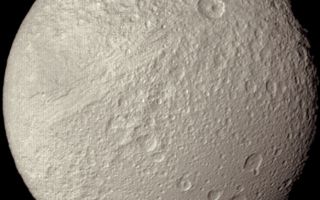 Saturne_Tethys_1.jpg